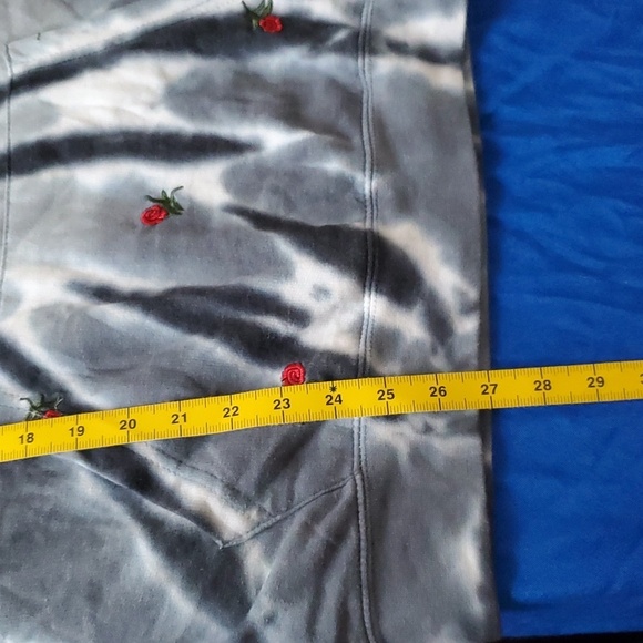 Eighty Eight brand medium tie dyed with roses hoodie men's unisex - Picture 6 of 10